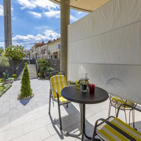 Apartments Rabbit Crikvenica Exterior foto