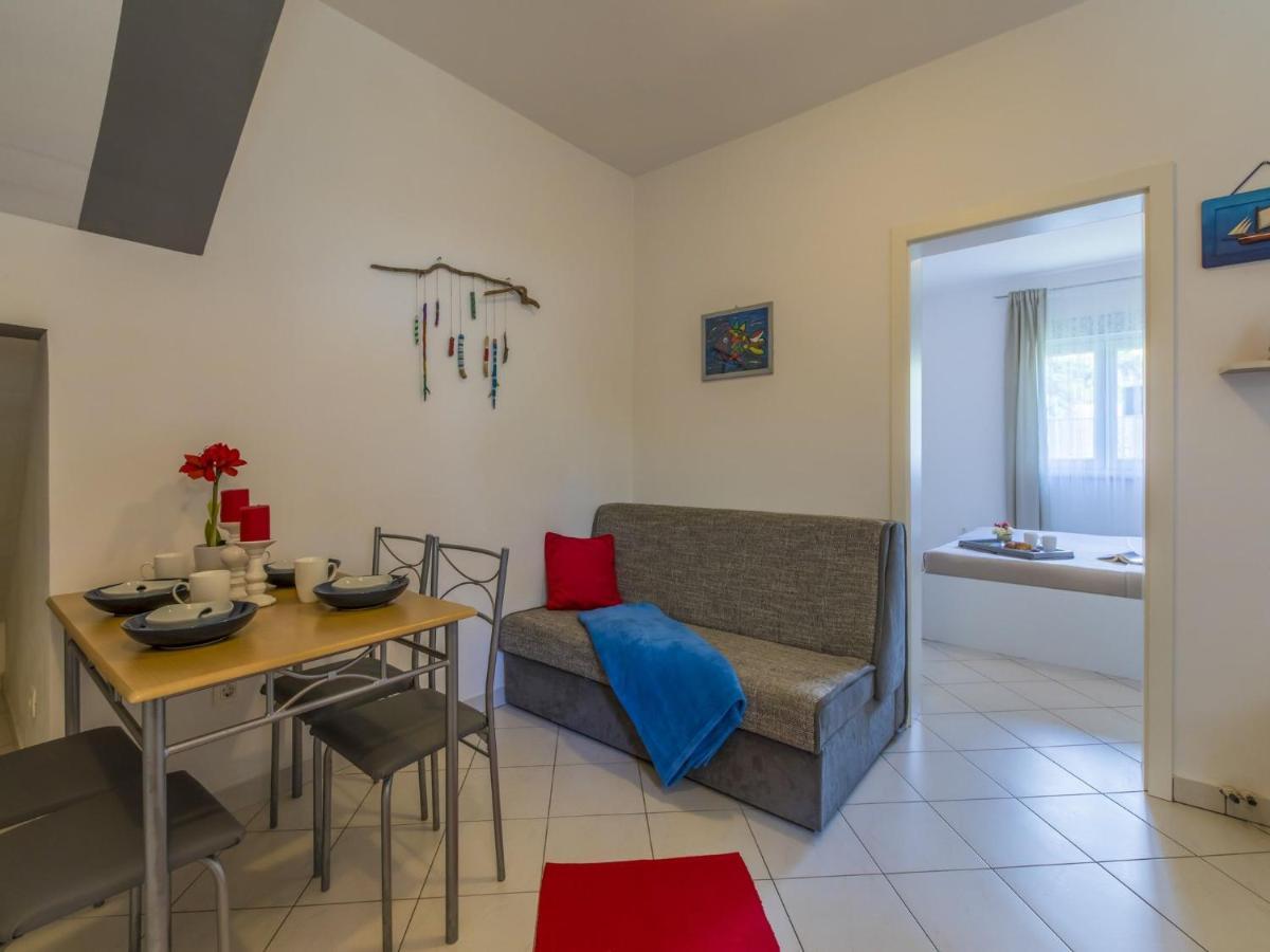 Apartments Rabbit Crikvenica Exterior foto